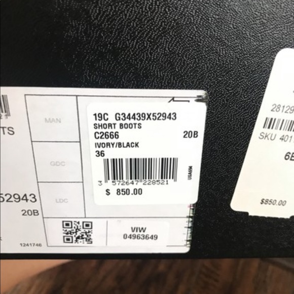 Chanel 19C Ivory White Black CC Logo PVC B… - Picture 8 of 11